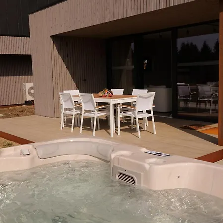 Lodge Nature Village - N°28 - 6 Personnes Avec Jacuzzi Bullange