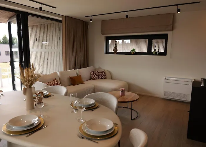 Nature Village - N°28 - 6 Personnes Avec Jacuzzi Pmr 山林小屋 *