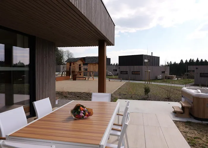 Nature Village - N°28 - 6 Personnes Avec Jacuzzi Pmr * 比林根