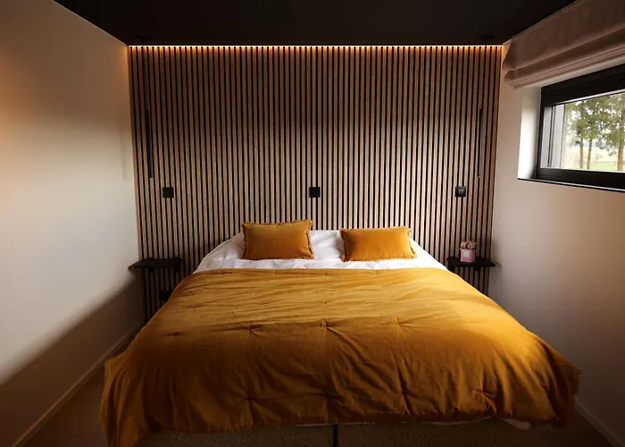 Nature Village - N°28 - 6 Personnes Avec Jacuzzi Pmr 山林小屋