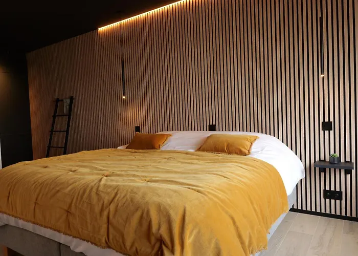 Nature Village - N°28 - 6 Personnes Avec Jacuzzi Pmr 山林小屋