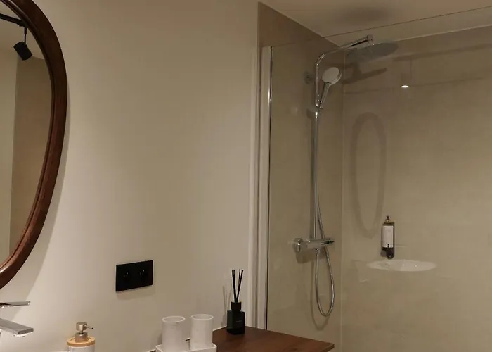 Nature Village - N°28 - 6 Personnes Avec Jacuzzi Pmr 比林根